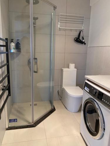 حمام, Guest Suite in Half Moon Bay in هالف مون باي