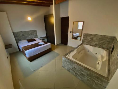 Hotel Buenos Aires Central, Medellín (photo 3)