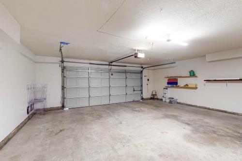 Tranquil Trails -Quiet Area - Pet Friendly - By I-40