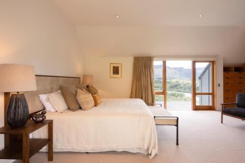 Kāinga Rua by Sotheby's Luxury Rental Homes - image 10