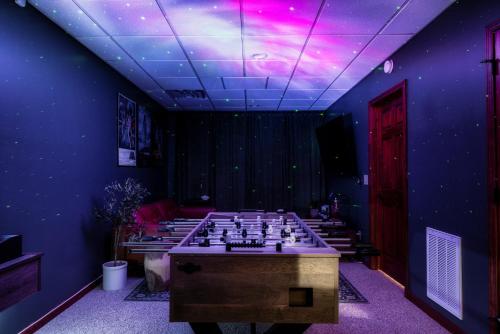 Secluded, Views, Relax Hot Tub Fun Arcade Gameroom in Sevierville, USA