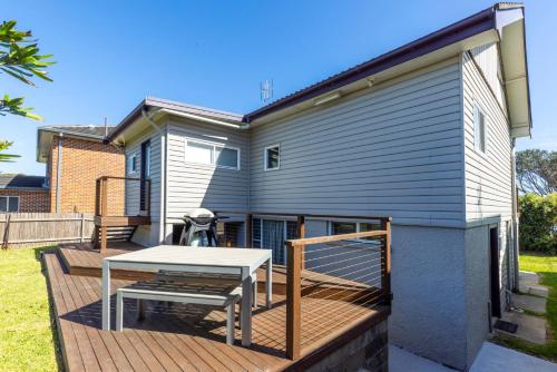 Beachhouse Currarong - Pet Friendly Beachfront in Currarong