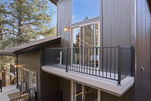 Pine Knoll - image 11
