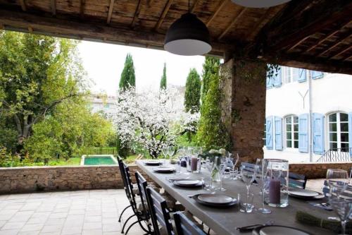 Iekārtas, Elegant Town house-sleeps 14 in Saint-Hippolyte-du-Fort