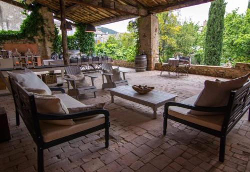 Iekārtas, Elegant Town house-sleeps 14 in Saint-Hippolyte-du-Fort