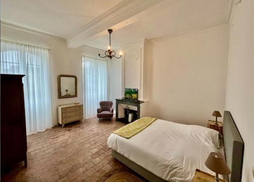Elegant Town house-sleeps 14 in Saint-Hippolyte-du-Fort