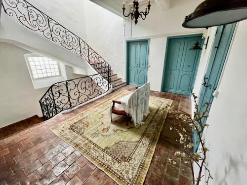 Elegant Town house-sleeps 14 in Saint-Hippolyte-du-Fort