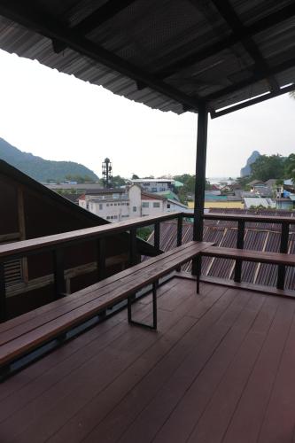 Balcony/terrace, Tropical Hostel in Ko Phi Phi