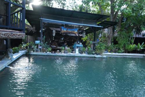 Bar/lounge, Tropical Hostel in Ko Phi Phi