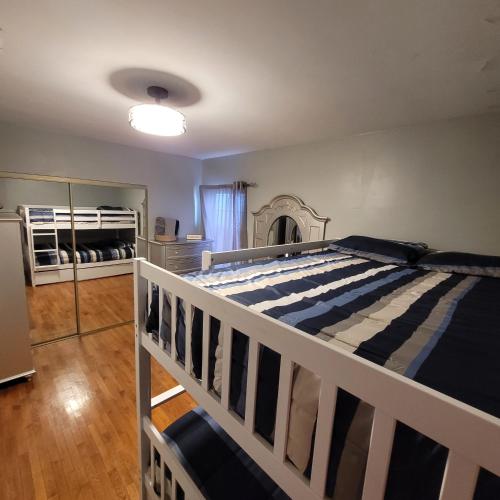 3 bedroom 2 bath home with Jacuzzi near Beverly Hills, wi-fi, Jacuzzi, Roku, BBQ, giant games family fun, Los Angeles (fotografie 7)
