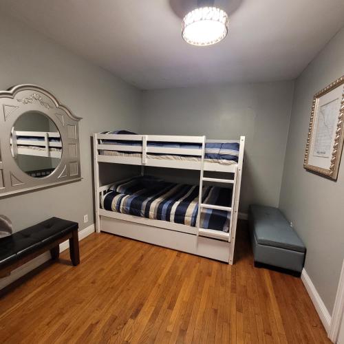 3 bedroom 2 bath home with Jacuzzi near Beverly Hills, wi-fi, Jacuzzi, Roku, BBQ, giant games family fun, Los Angeles (fotografie 6)