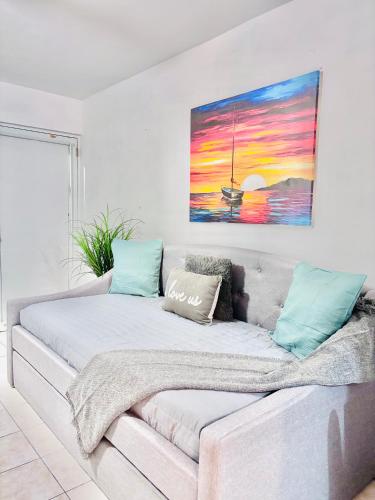 Close to Isla Verde beach and airport, Full AC