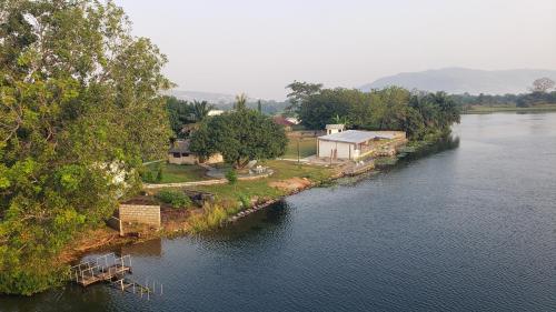 Volta Safari Guest House in Kpong