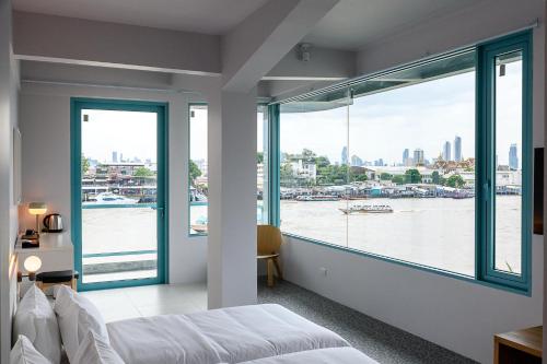 Mowa Bangkok, Bangkok