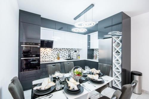 ห้องครัว, Sunrise Palace in ซารุด