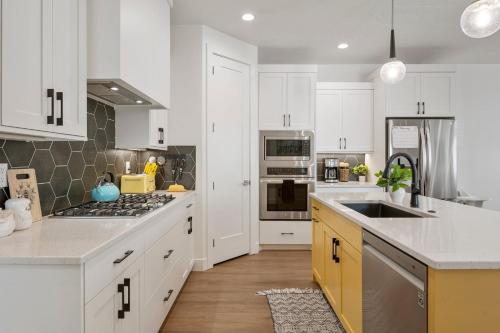 Beech Bungalow townhouse - image 2