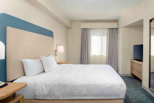 1 queen bed