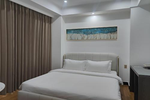 Studio room in Mactan Grand Golden Hotel near Airport
