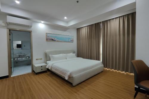Standard Queen Room image 8