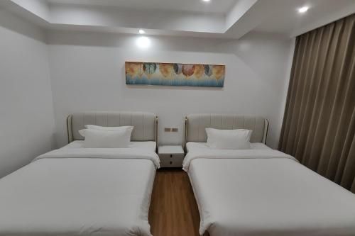 Standard Double Room with Two Double Beds room in Mactan Grand Golden Hotel near Airport