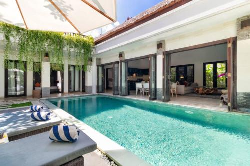 Three-Bedroom Villa image 1
