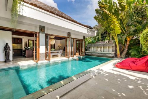 Three-Bedroom Villa image 1