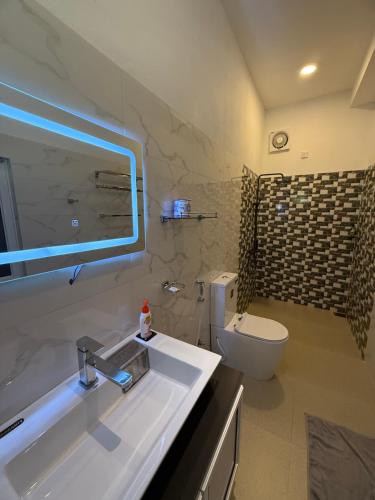 Standard Double Room image 6