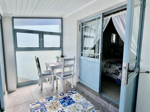 Aircon 63 on Coral in Calypso Beach