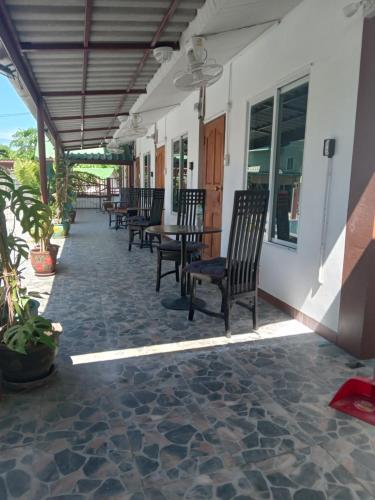 Balcony/terrace, Thaineth Sport Camp in Mabprachan Reservoir