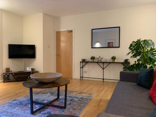 Edmonstone Suite Old Town - image 14