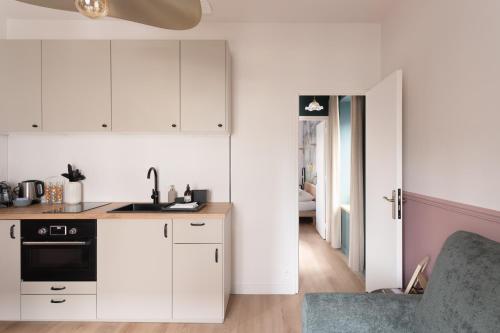 One-Bedroom Apartment image 8