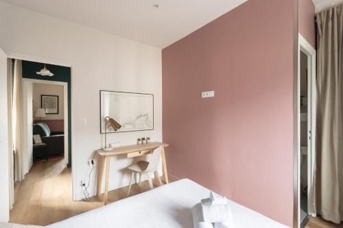 One-Bedroom Apartment image 6