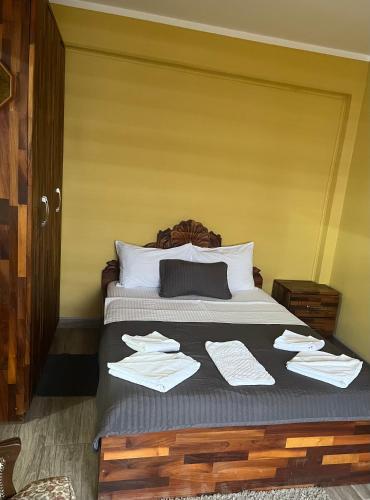 2 bedrooms, 2 beds