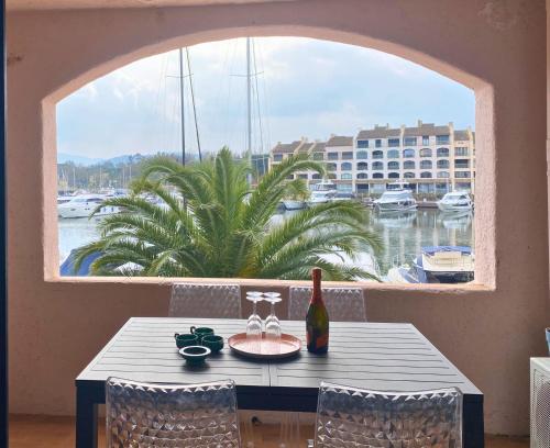 View, Chant des voiles by Port Azur Rental in Cogolin
