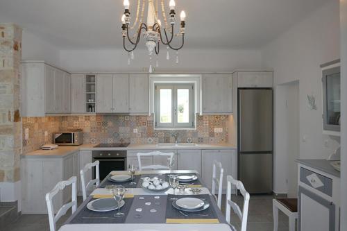 ห้องครัว, Afroditi Studios & Villas in เกาะเพรอส