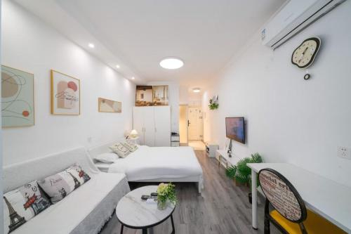 Jingyi Apartment, Шанхай (фото 9)