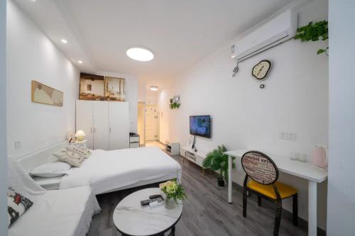 Jingyi Apartment, Шанхай (фото 6)