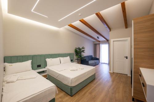 Golemi Lux - image 2