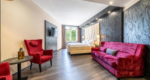 3 twin beds, 1 sofa bed