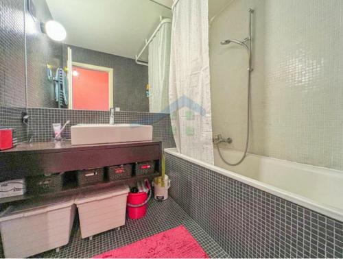 Bad, Chez Camille & Sébastien (Chez Camille & Sebastien) in Bevaix