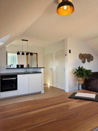 Zentrale Lage, kostenlos Parken, ideal für Pendler, Kinder und Haustiere willkommen!! (Zentrale Lage, kostenlos Parken, ideal fur Pendler, Kinder und Haustiere willkommen!!) in 卡爾斯特