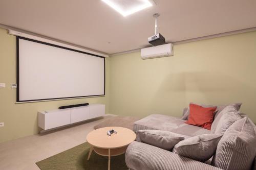 Villa Maxime with Heated Pool 4