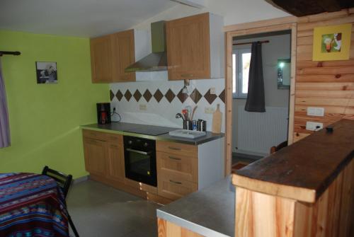 Les Trois Voisins in Bourseigne-Vieille