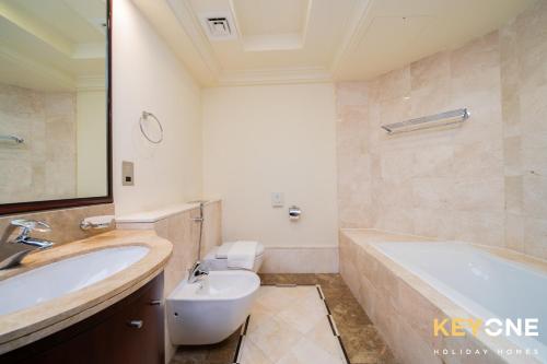 KeyOne - 1BR in Grandeur Residences - image 13
