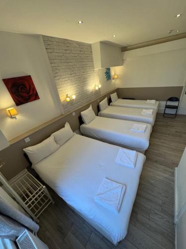 Tony's House Hotel - image 12