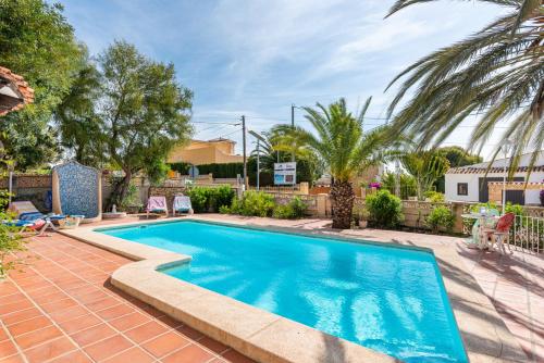 Deluxe Villa image 1