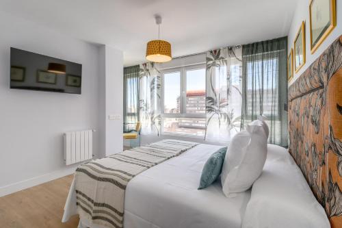 Apartamento Cercano las 4 torres - image 11