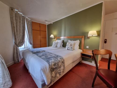 room detail thumbnail 1