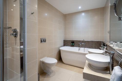 room detail thumbnail 2