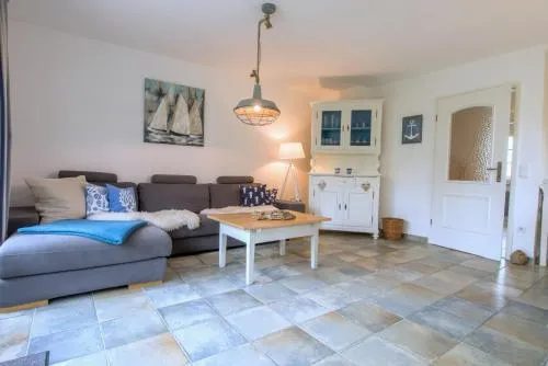 Achtern Diek Haus 1a in Zingst, Deutschland